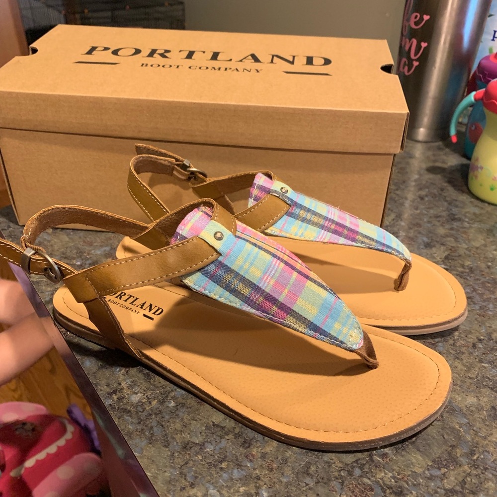 Women’s sandals